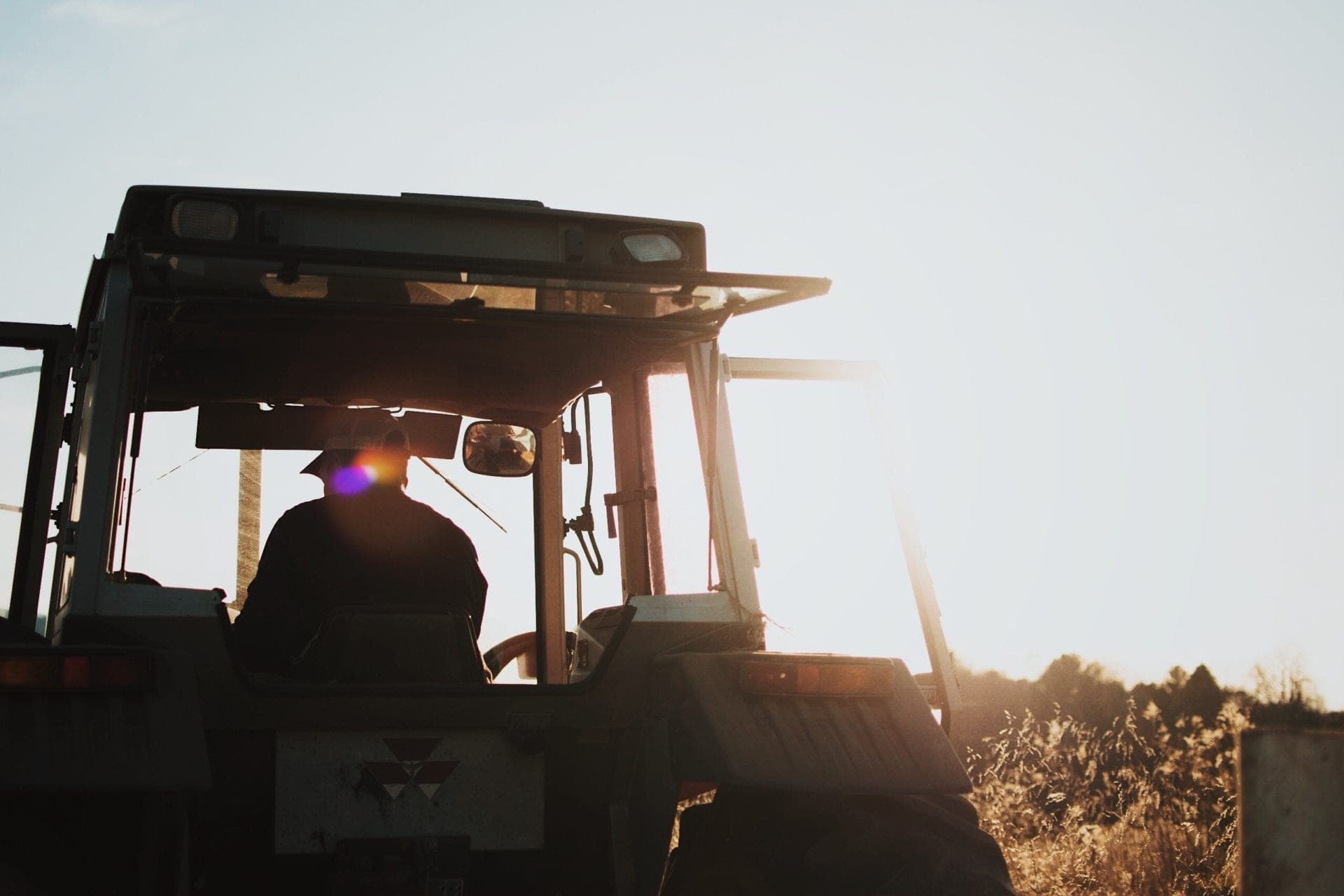 Dry Hire Vs Wet Hire - What Do They Mean?