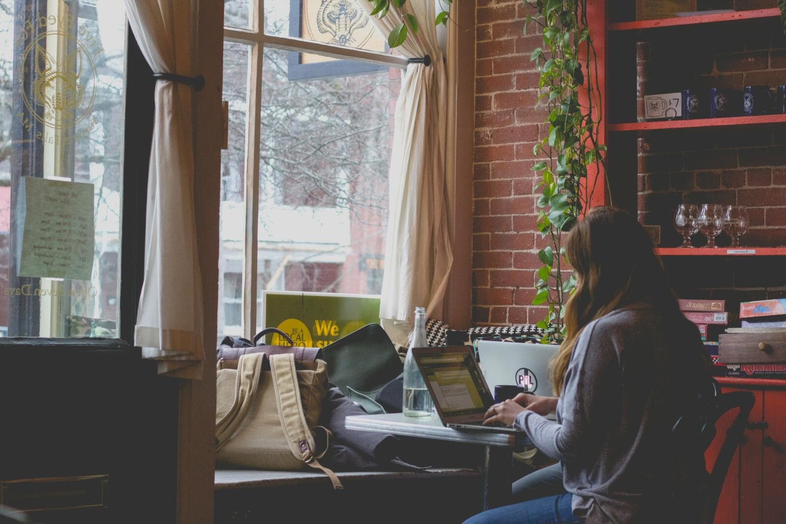 How To Navigate International Contractor Management For Australian Businesses