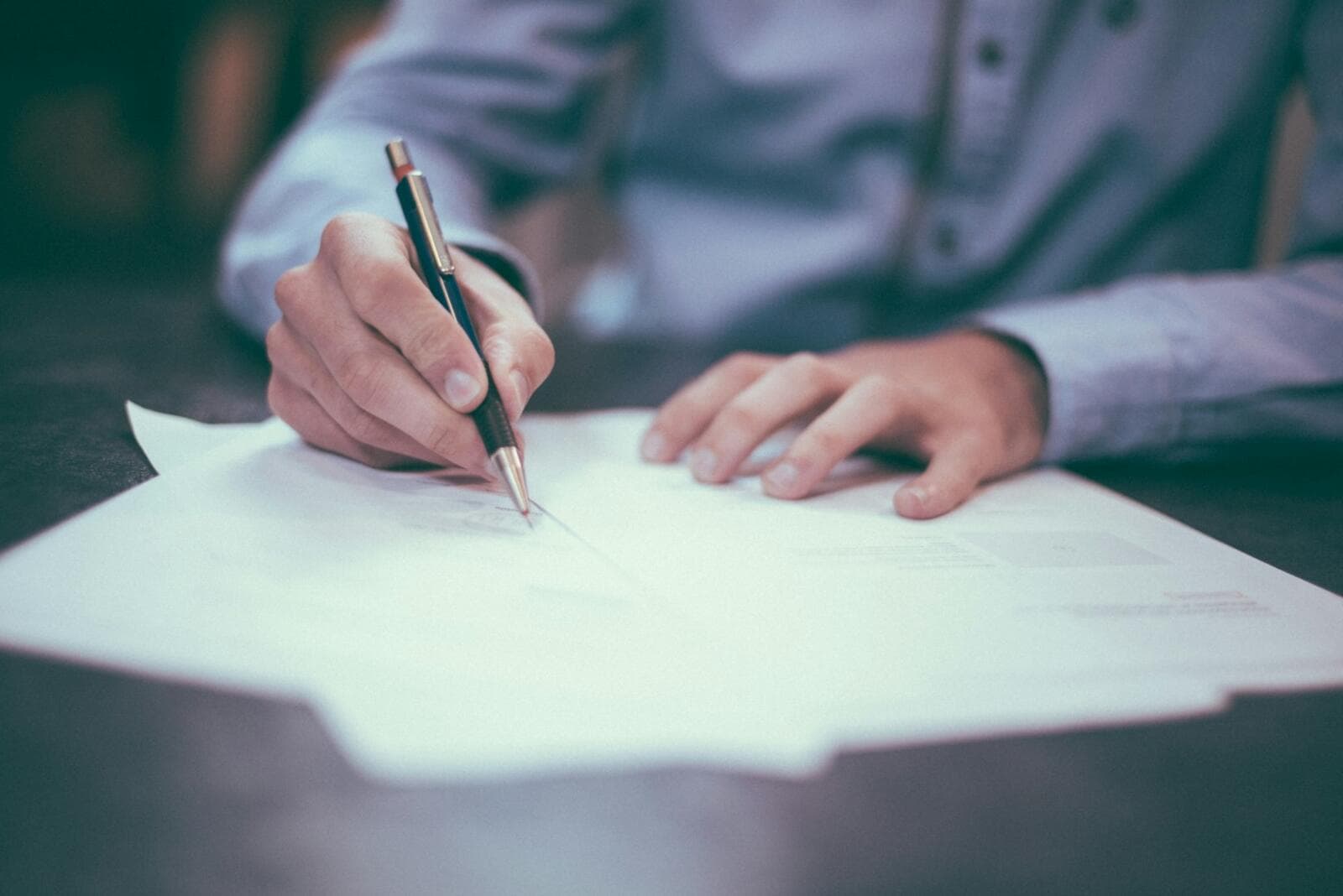 Clawback Provisions Explained: Lease & Employment Contracts In Australia