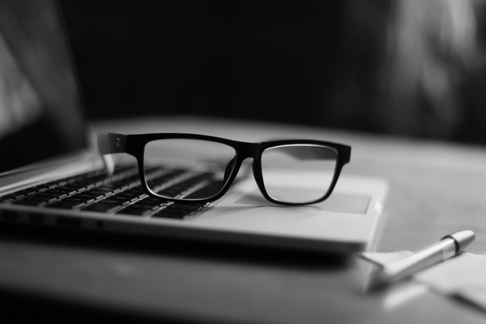 Standard Form Contracts in Australia: Compliance For Small Businesses