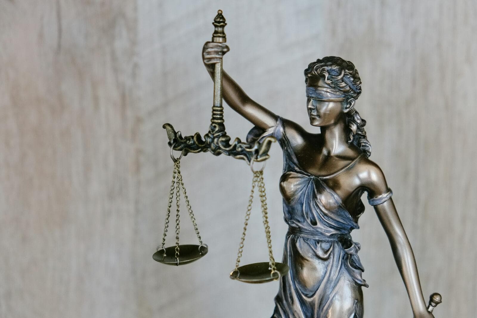 Lawyer vs Attorney: Is There a Difference in Australia?