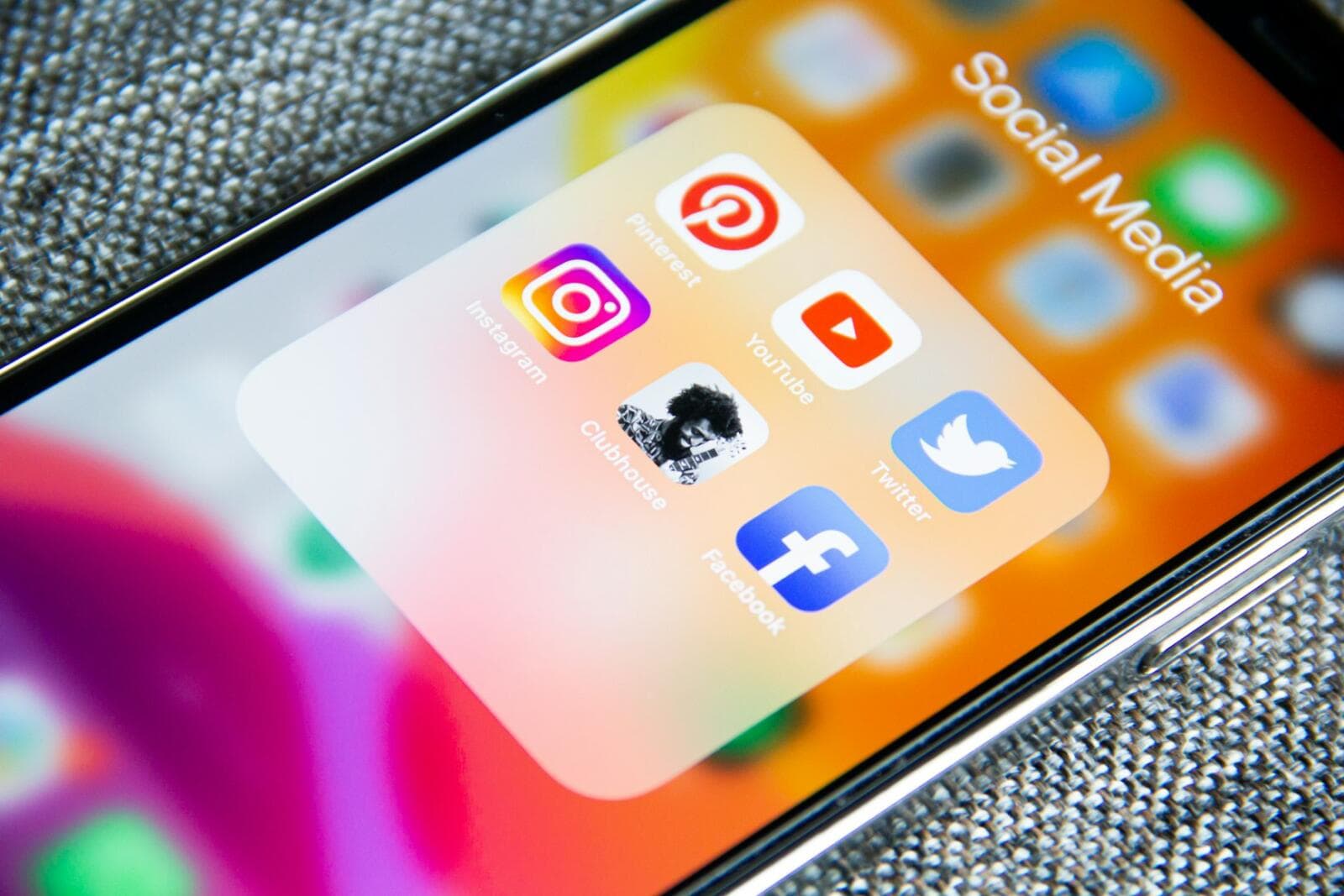 Creating A Social Media Management Contract: Australian Legal Essentials