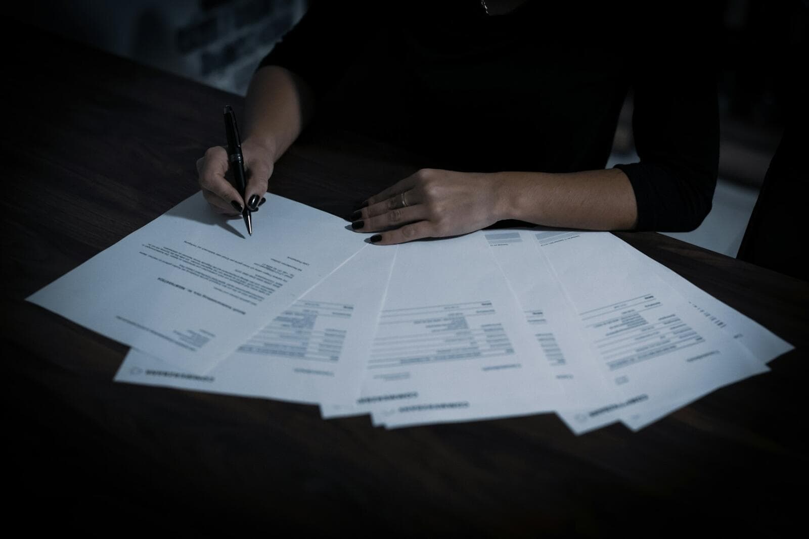 Employment Offer Letters vs Contracts: Australian Legal Insights