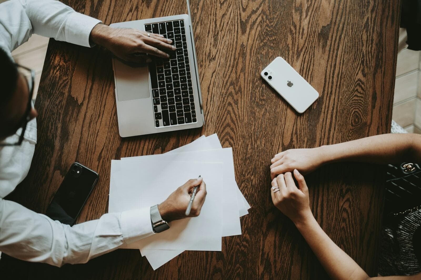 Contract Reviews in Australia: When and Why Your Business Needs One